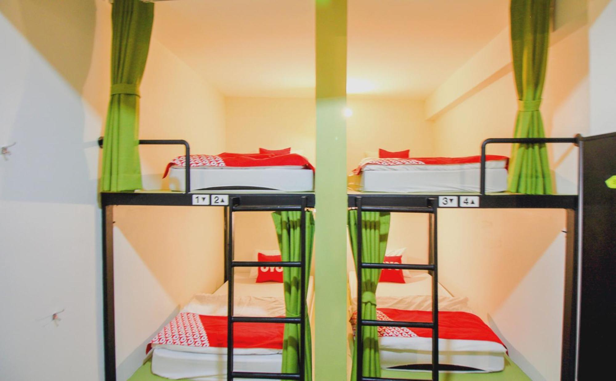 Super Oyo 426 All Day Hostel At Sukhmvit Bangkok Eksteriør billede