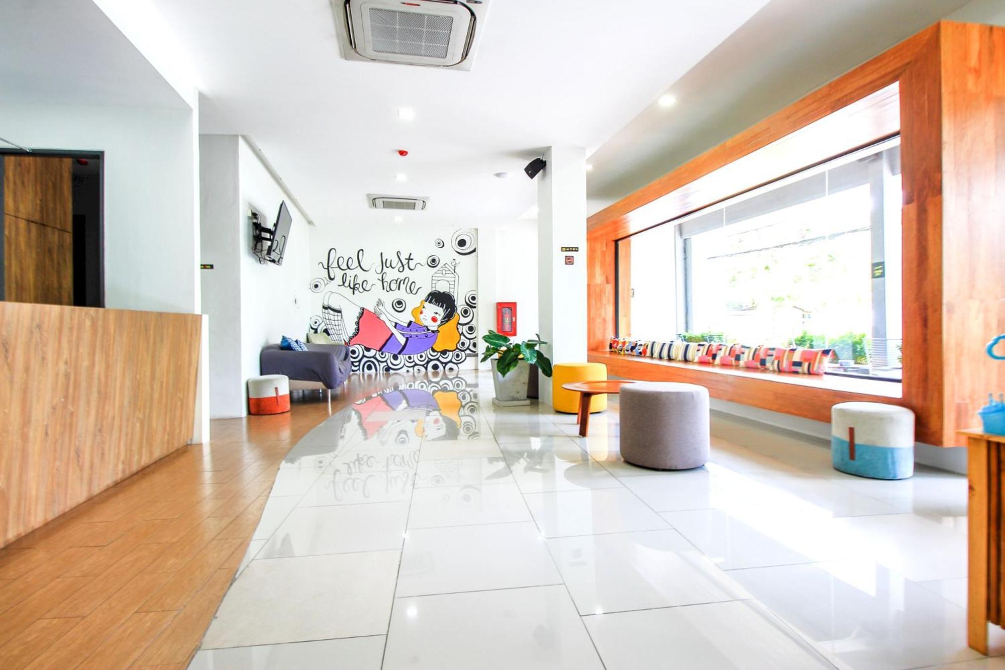 Super Oyo 426 All Day Hostel At Sukhmvit Bangkok Eksteriør billede