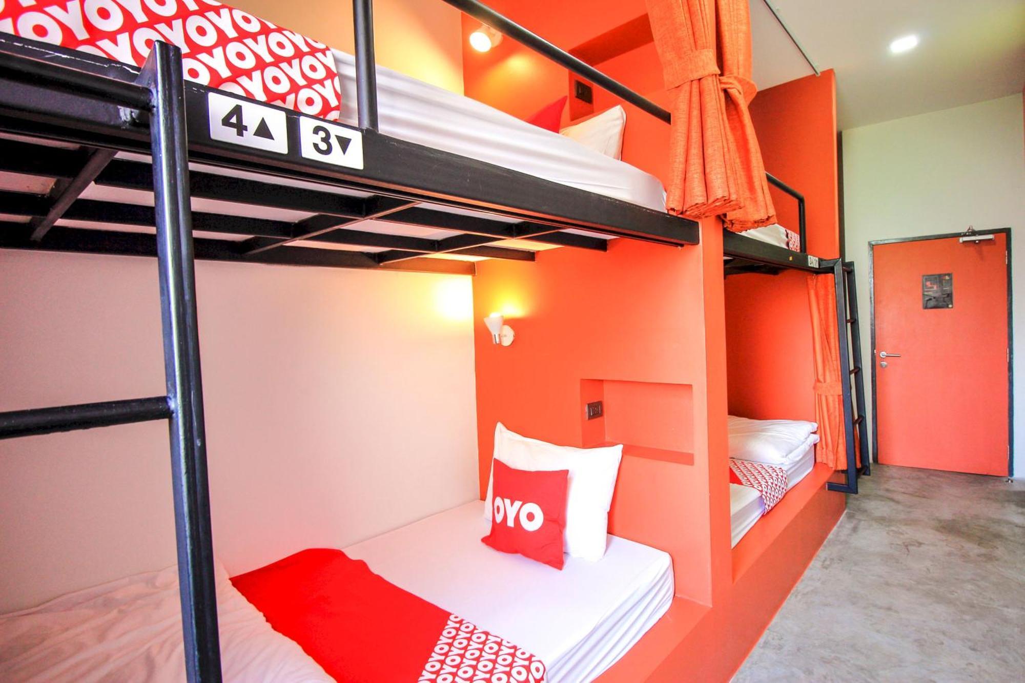 Super Oyo 426 All Day Hostel At Sukhmvit Bangkok Eksteriør billede